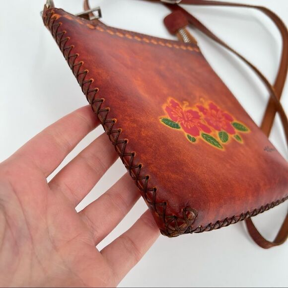 Vintage Floral Tooled Leather Crossbody Bag Hawaii woven Vintage purse - Picture 3 of 12